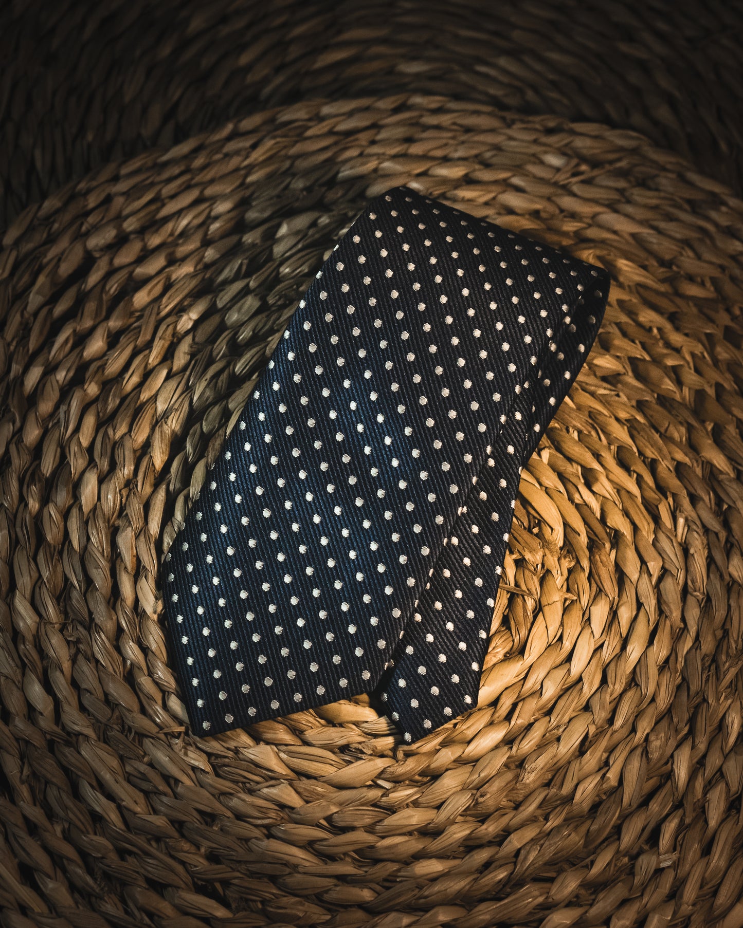 Topos azul marino y blanco