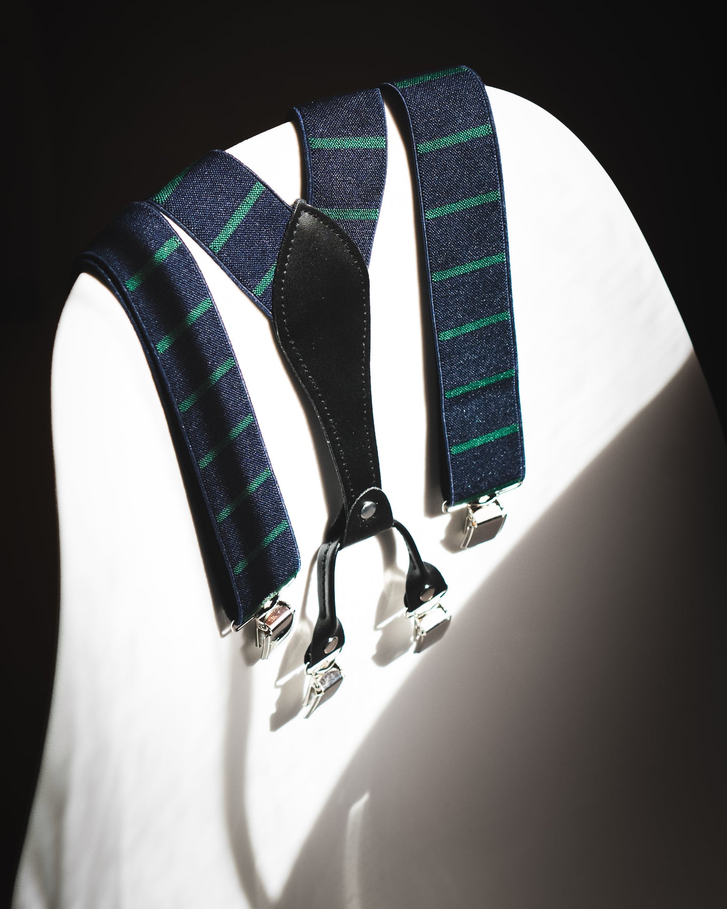 Tirantes azul marino franja verde