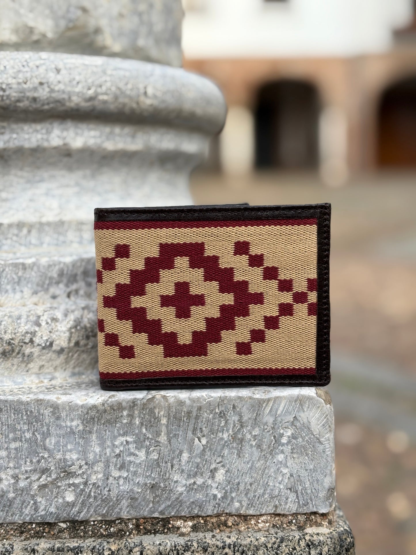 CARTERA GUARDAPAMPA BURDEOS